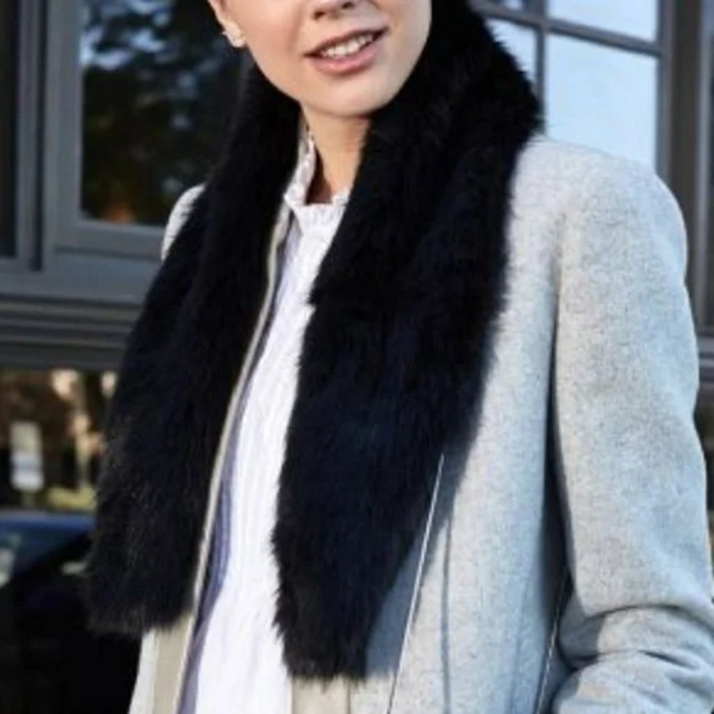Unreal Fur Faux Stole - Picture 7 of 16